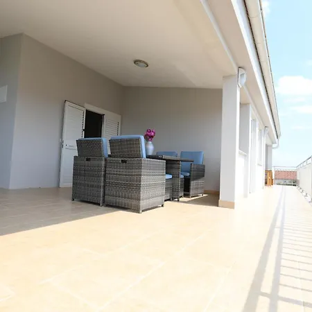 Kokic Apartment